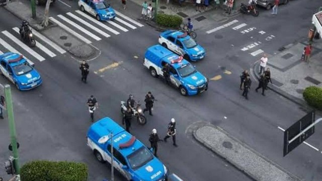 Moradores Fazem Protesto Por Mortes No Morro Dos Macacos Na Zona Norte