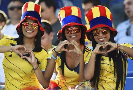 Copa 2014 Torcedoras da Colômbia esbanjam beleza nas arquibancadas e