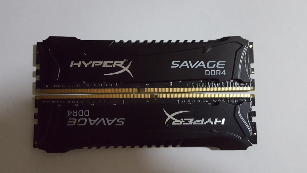 memória Hyperx DDR4 Savage 2400 MHz