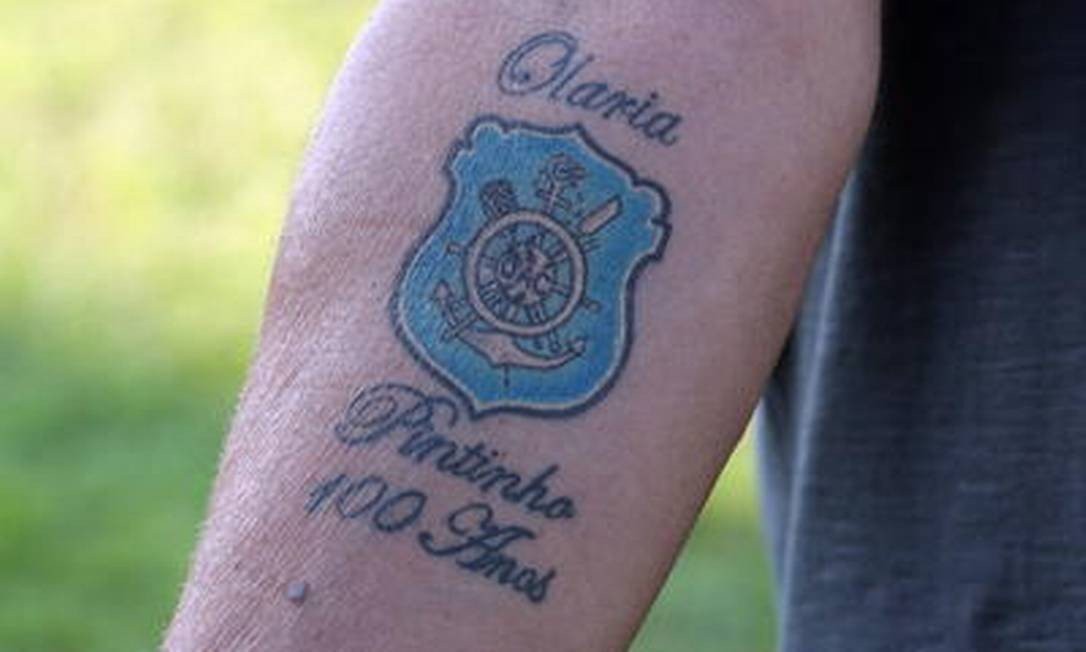 A tatuagem de Pintinho, nos 100 anos do Olaria, em 2015 - Reprodução