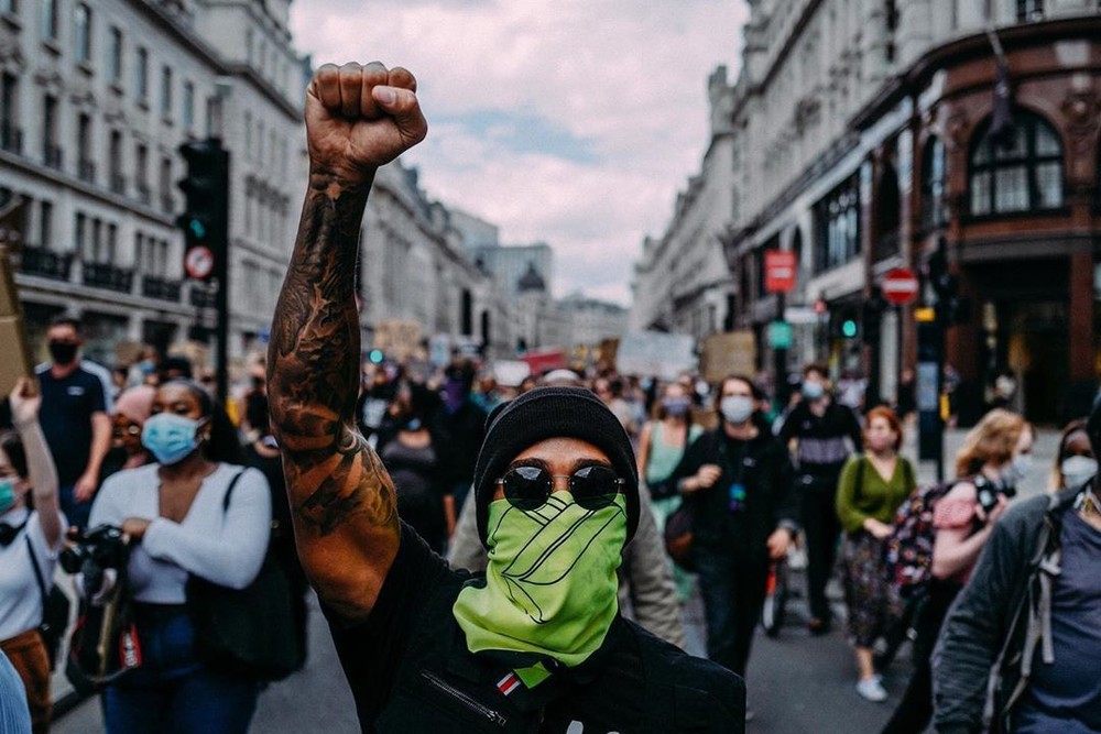 Lewis Hamilton protesta nas ruas de Londres -  Daniel “Spinz” Forrest