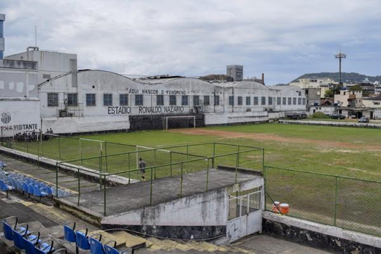 Estádio do São Cristóvão antes - Gustavo Garcia / ge