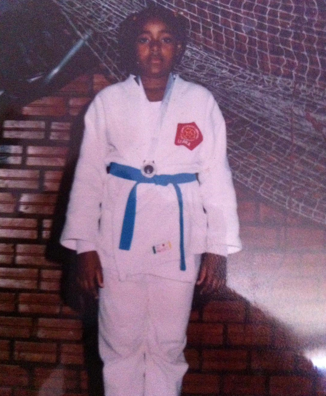 Rochele Nunes de quimono e medalha após conquistar vaga para competir em Manaus - Arquivo pessoal