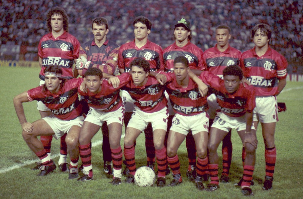 Time do Flamengo em 1993. Renato Gaúcho é o primeiro agachado da esquerda para a direita - Domício Pinheiro / Estadão Conteúdo Time do Flamengo em 1993. Renato Gaúcho é o primeiro agachado da esquerda para a direita - Domício Pinheiro / Estadão Conteúdo