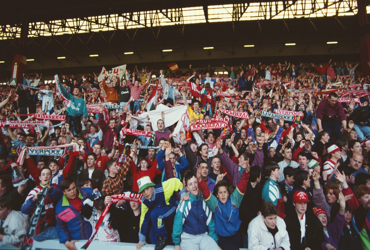 Torcedores do Liverpool, em abril de 1992 - Getty Images