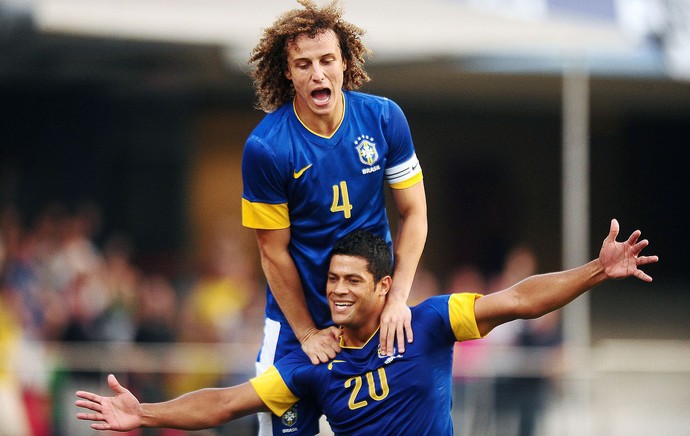 Hulk e David Luiz na seleção brasileira - Marcos Ribolli