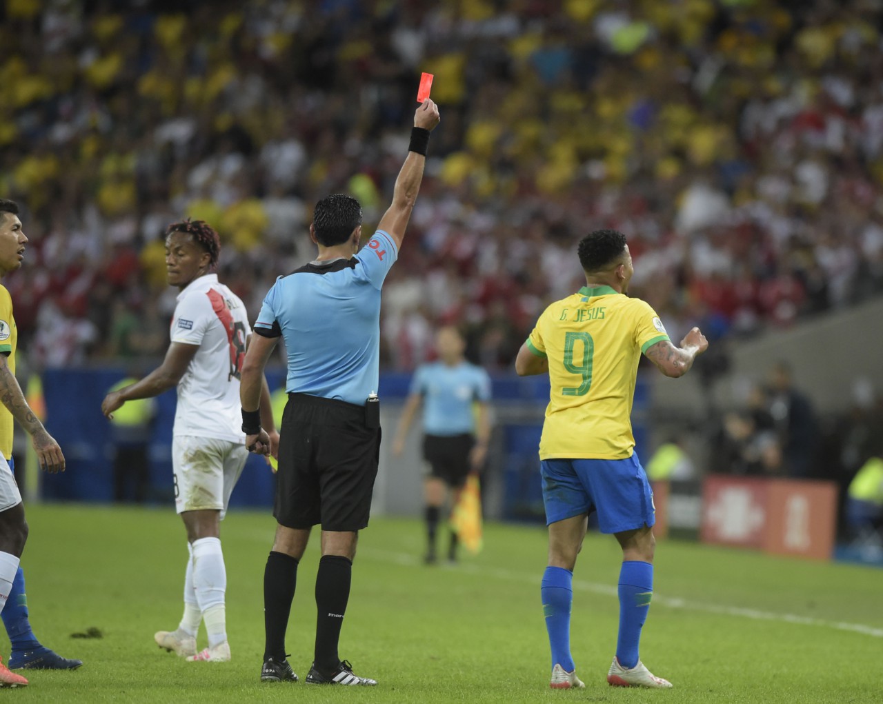 Gabriel Jesus é expulso na final da Copa América de 2019 - André Durão