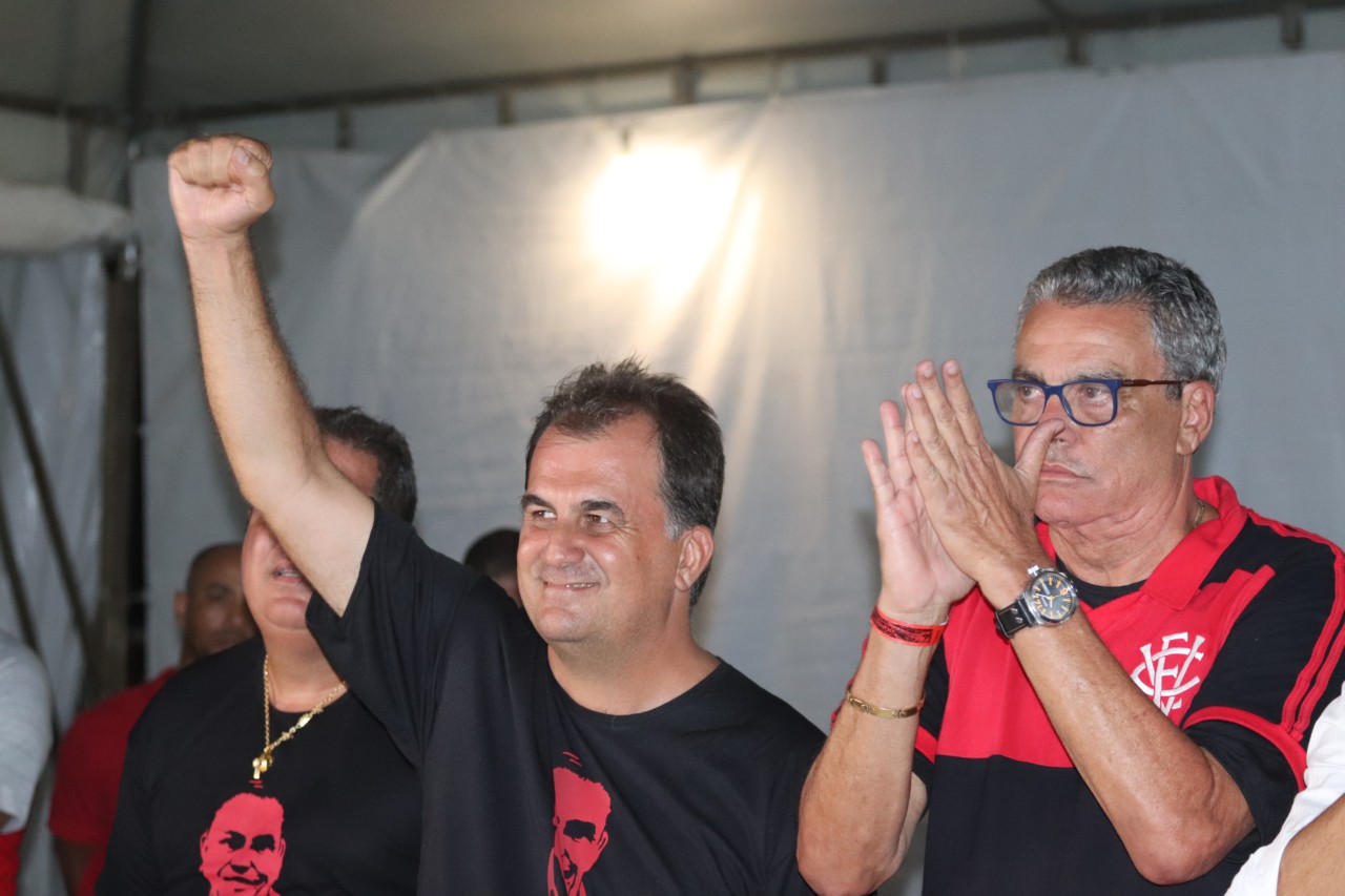Fábio Mota e Paulo Carneiro celebram eleição no Vitória - Maurícia da Matta / EC Vitória / Divulgação