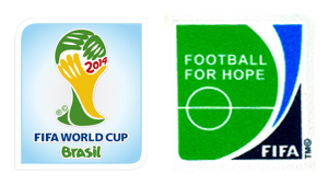 A Fifa colocou patches nas mangas de todas as seleções naquela Copa. Em um lado, ficava a marca da competição. No outro, a iniciativa de desenvolvimento social Football for Hope.