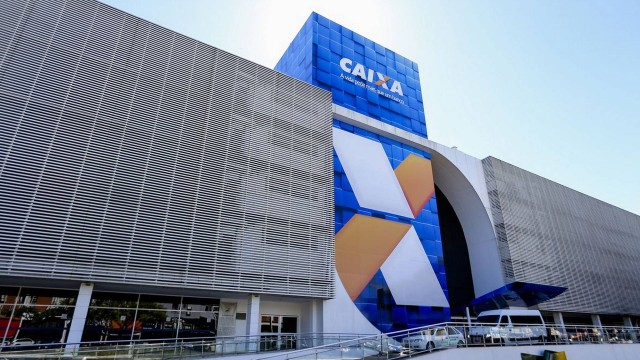 Fachada da Caixa Econômica Federal em Brasília: empréstimo consignado pode ser feito pelo app Caixa Tem