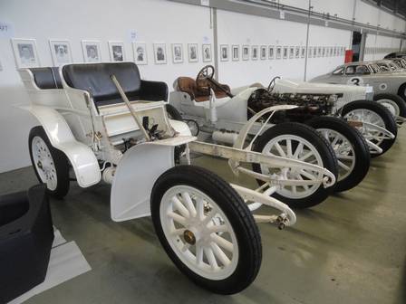 O Mercedes Simplex 1902 teve o motor retirado para revisão