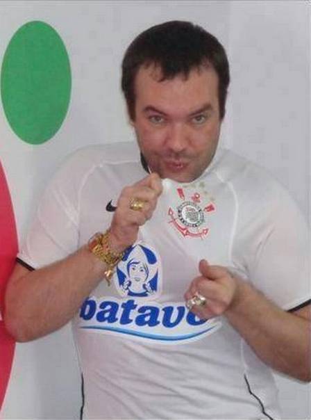 Felipeh Campos com a camisa do Corinthians