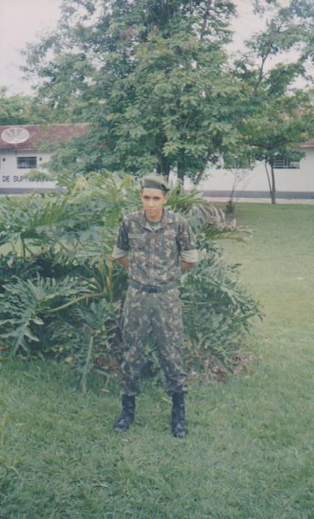 Paulo Aparecido Santos, na época em que servia no Exército