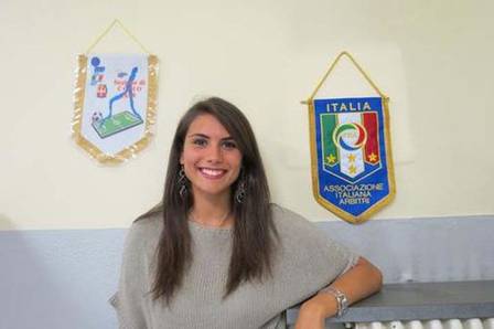 Árbitra Elena Tambini foi eleita a mais sexy do futebol italiano