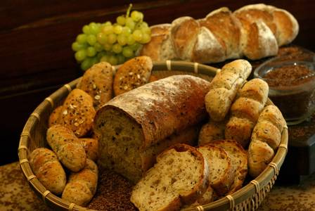 Os pães ômega-3, feito a partir da mistura da linhaça com as farinhas de trigo, centeio, aveia e gérmen de trigo, da Escola do Pão