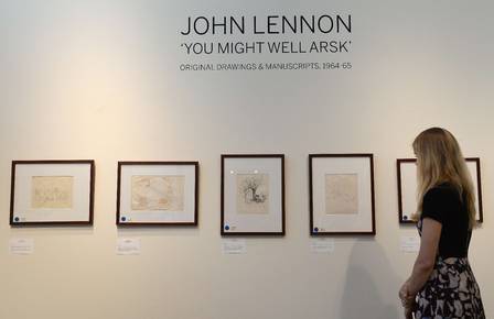 Coleção de desenhos de Lennon exibida em Nova York