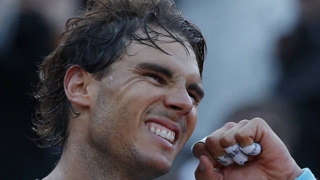 Nadal contou que chorou quando Federer conquistou Roland Garros, o primeiro e único Grand Slam de saibro do suíço