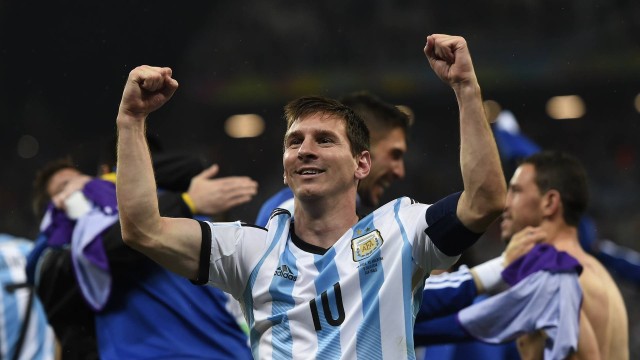 Messi vira moeda nas mãos dos argentinos