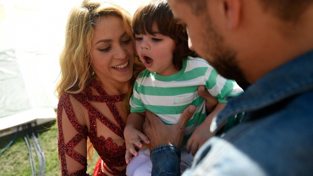Shakira e Piqué já são pais de Milan; a cantora está grávida de outro menino
