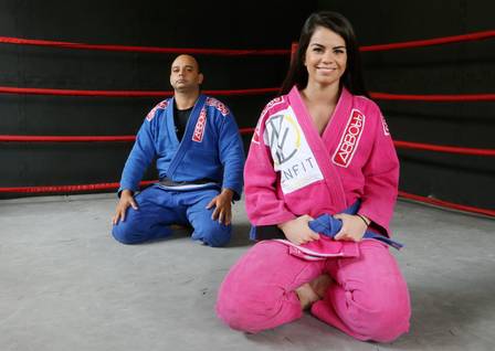 Mariana Paiva e seu mestre de jiu-jítsu, André Galvão