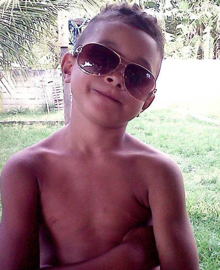 O menino Mateus, vítima em explosão de GNV em posto de gasolina em Colégio, na Zona Norte do Rio