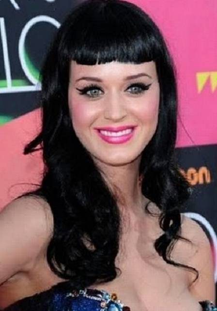 Katy Perry apareceu com o visual em 2012