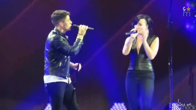 Nick Jonas e Demi Lovato apresentam "Avalanche" pela primeira vez ao vivo