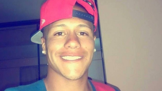 João Contreras tem 21 anos e joga como zagueiro no Sport Águila