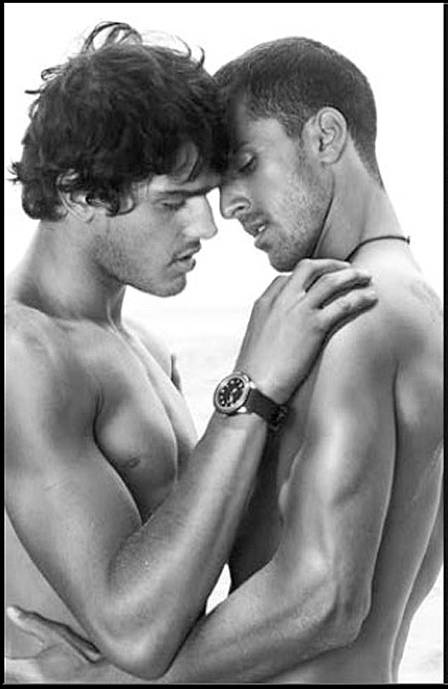 Marlon Teixeira e o modelo Clint Mauro numa campanha para a Armani