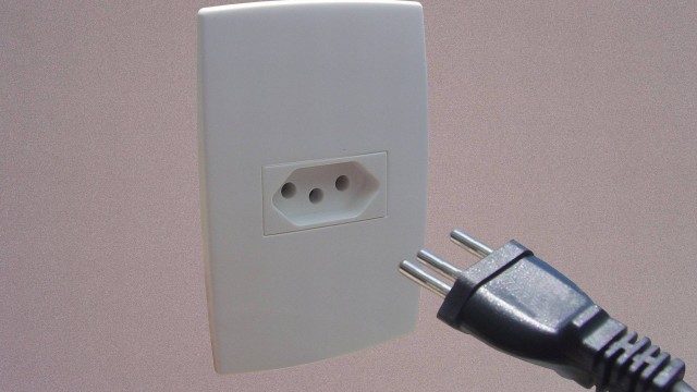 Eletrodomésticos queimados por apagão devem ser subsituídos por concessionárias