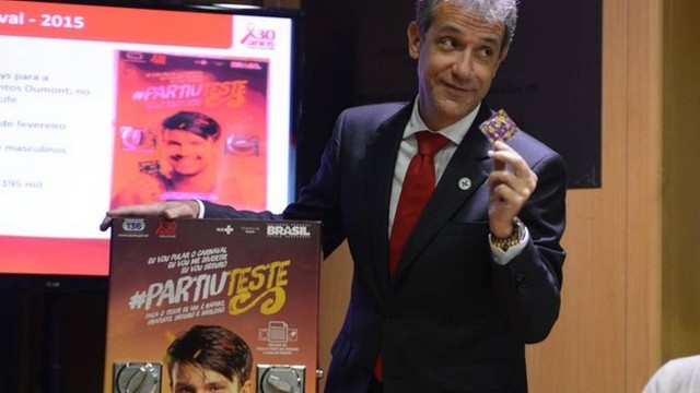 ‘#PartiuTeste’. O ministro Arthur Chioro anuncia a campanha em Brasília