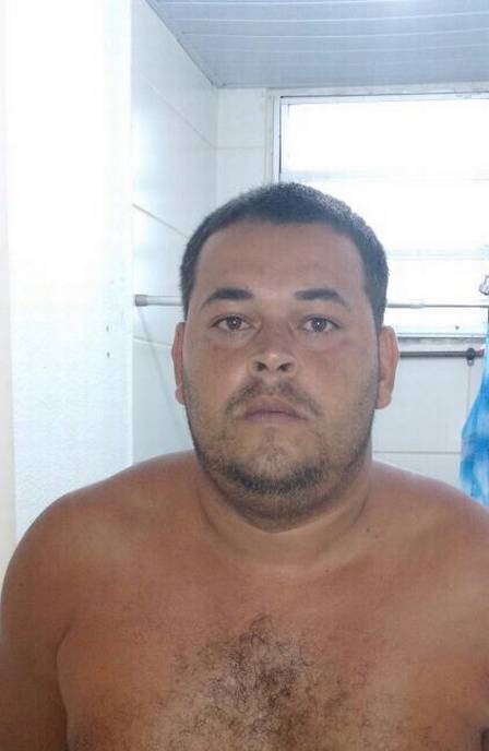 Fernando Henrique de Souza Lourenço, de 35 anos, é suspeito de gerenciar tráfico em condomínio do 