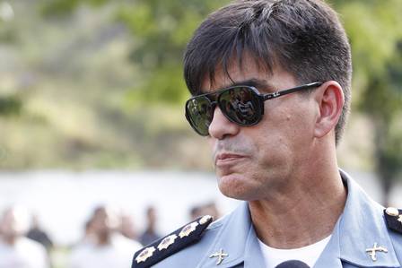 O coronel Robson Rodrigues, chefe do Estado Maior da Polícia Militar também esteve no enterro