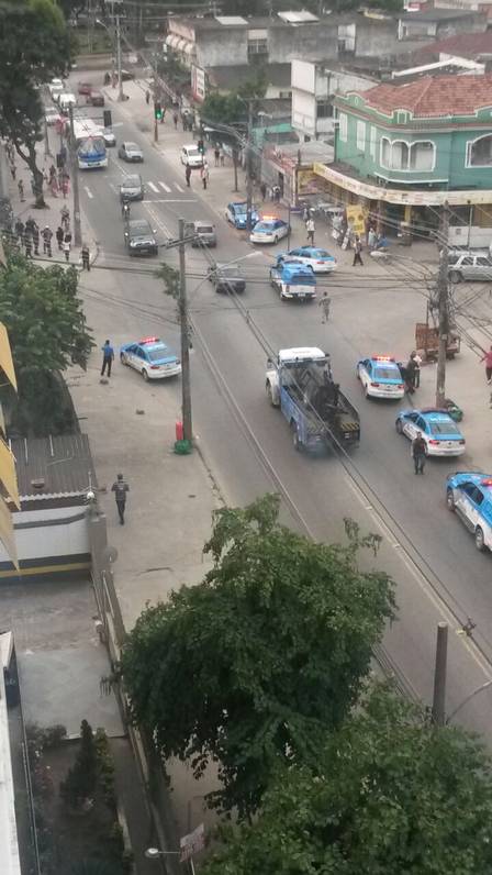Policiais militares e bandidos trocaram tiros na região