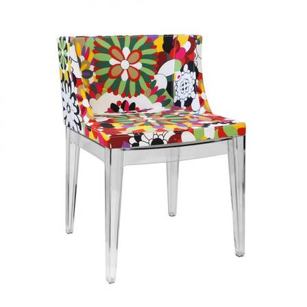 Cadeira de tecido floral, da Mobly, por R$ 689,99