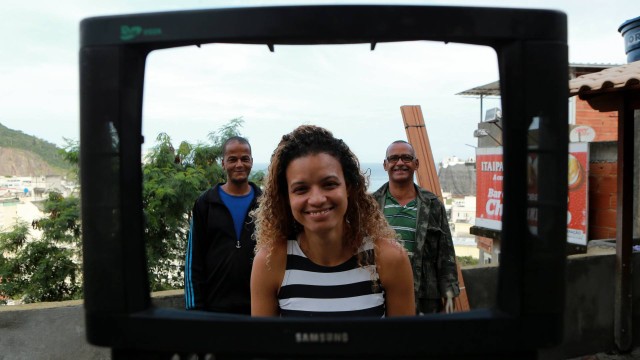 Raimundo da Costa, Carla Danielle e Sidney dos Santos pedem que mais cenas da novela sejam gravadas no local
