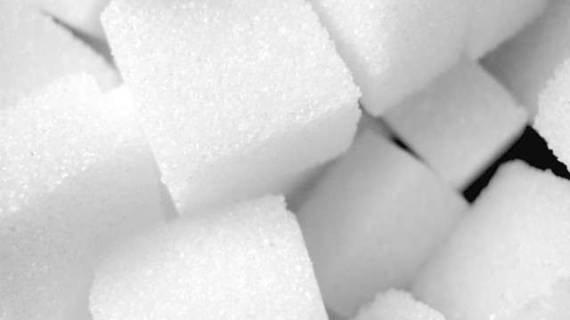 Limite de sete cubos de açúcar por dia