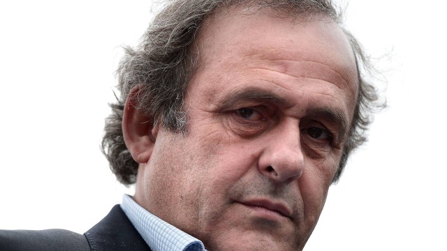 Michel Platini anuncia candidatura à presidência da Fifa