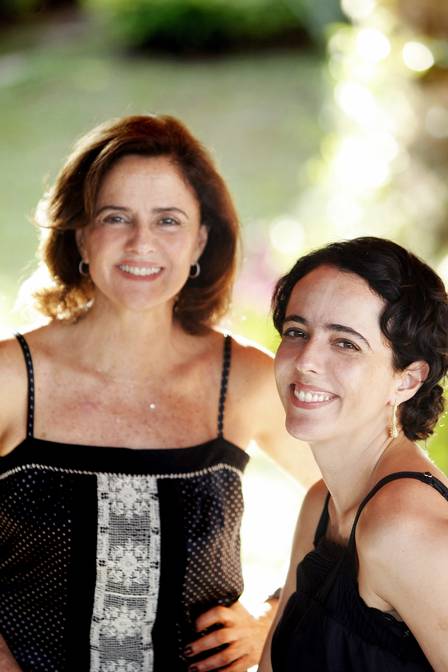 Com a filha Silvia Buarque: referência como mulher e profissional