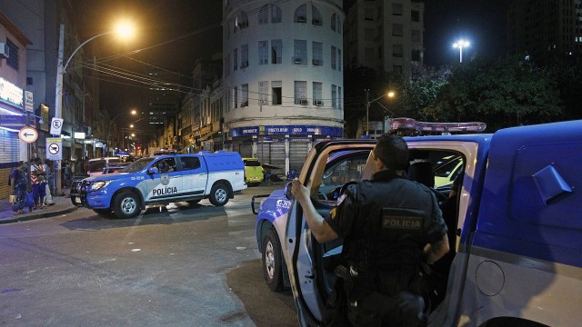 A madrugada foi de tiroteio no Morro da Providência, no Centro do Rio
