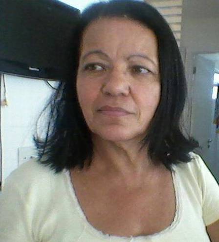 Célia Maria Santos Peixoto, de 55 anos, morreu quando chegava no Cemitério do Caju