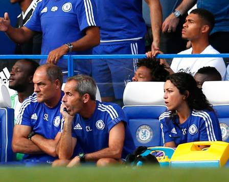 Eva Carneiro, médica do Chelsea desde 2009, foi criticada por Mourinho.