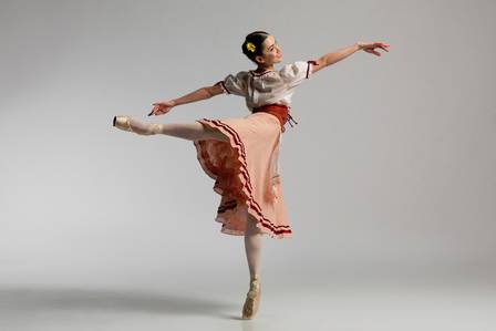 Bailarina foi morar no Canadá em 2012 para dançar no Coastal City Ballet