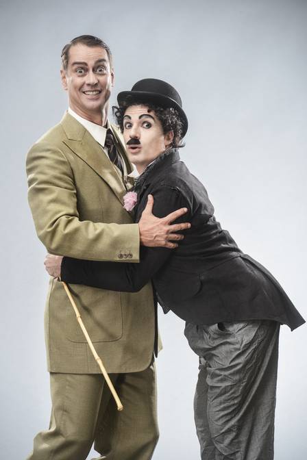 Antony e Jarbas: atores são irmãos em “Chaplin, o musical”