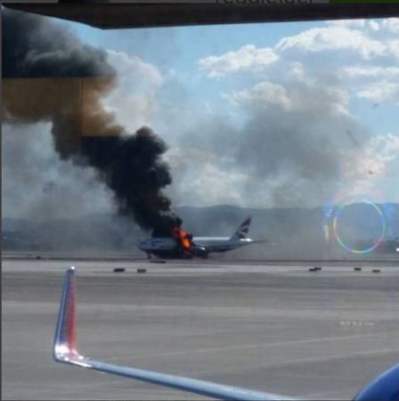 Passageiro fotografou fogo no avião