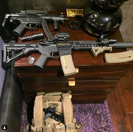 Americano coleciona armas de alto calibre em casa