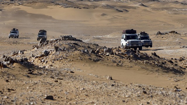 Forças egípcias atacaram uma caravana de turistas, que confundiram com um grupo de terroristas