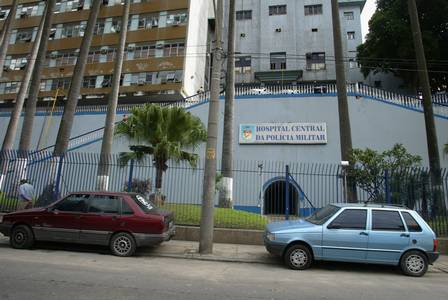 08/05/2006 - Berg Silva - JB TI - Estacionamento Irregular - Hospital da PM - Estàcio - Rio de Janeiro - RJ