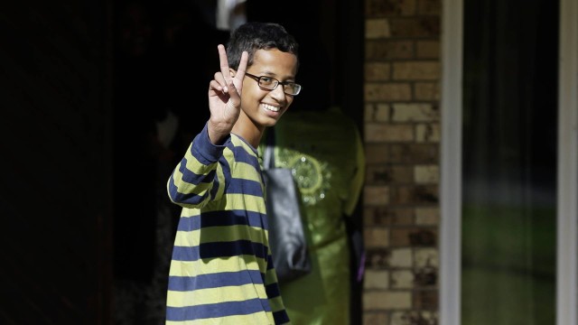Ahmed Mohamed disse que não quer voltar para a escola MacArthur High School depois de episódio polêmico