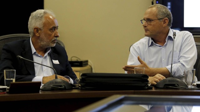 Reunião entre o secretário de Segurança, José Mariano Beltrame, e o vice-prefeito do Rio, Adilson Pires